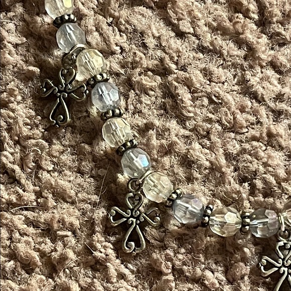 Elegant Silver Cross Charm Necklace - Picture 4 of 6